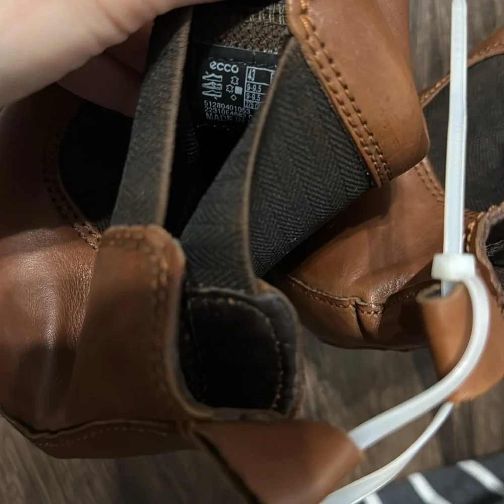 NWT! Ecco Brown Citytray Boots for Men - Size 43 (US9-9.5) 🛵